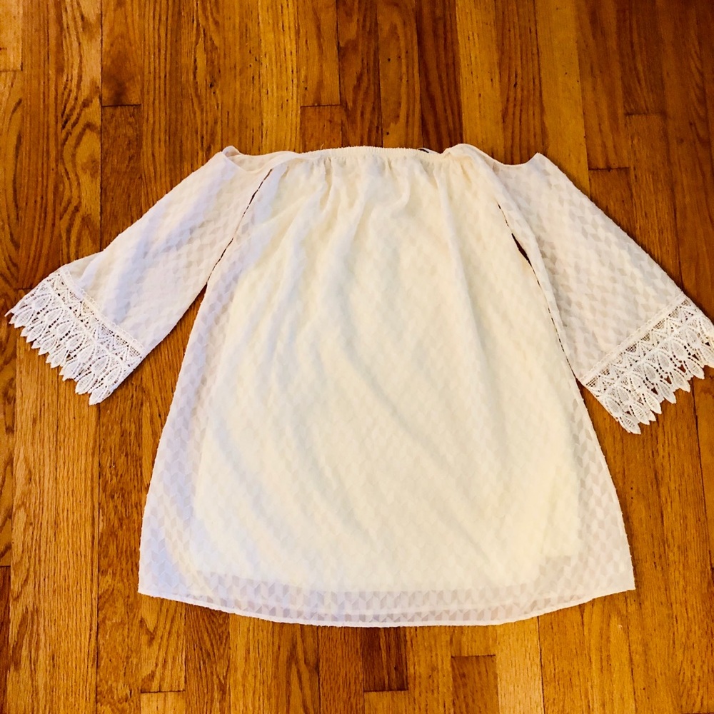 Vestique off-shoulder dress with lace sleeve